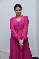 Sri Mukhi Pics
